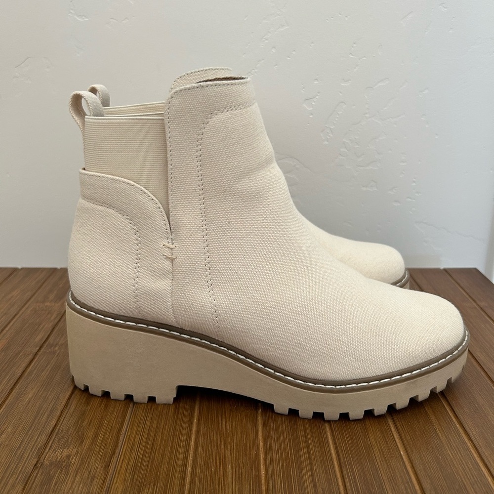 Dolce Vita Women's Rielle Ankle Boot